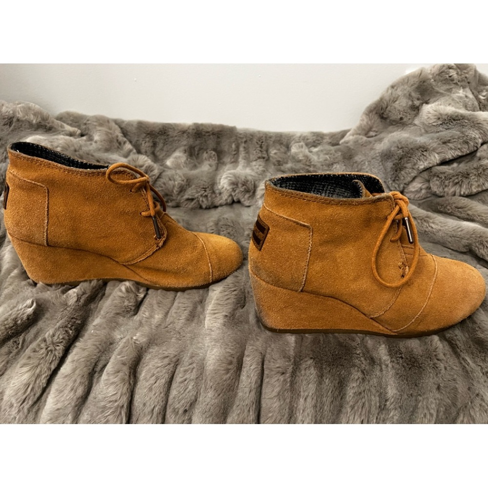 Toms Size 6